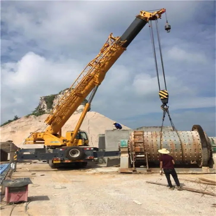 新龙吊车的运输费用是否包含在租赁费用中