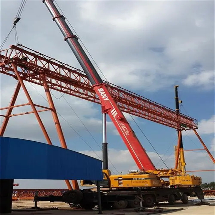 新龙钢结构吊装